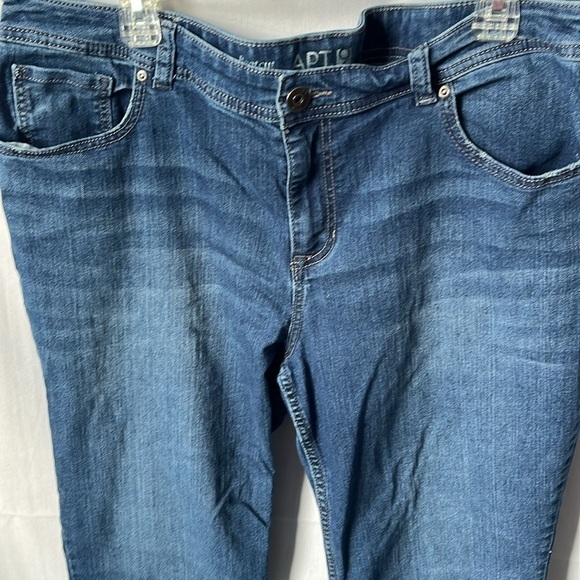 Apt. 9  Jeans Bootcut Leg - Picture 5 of 13